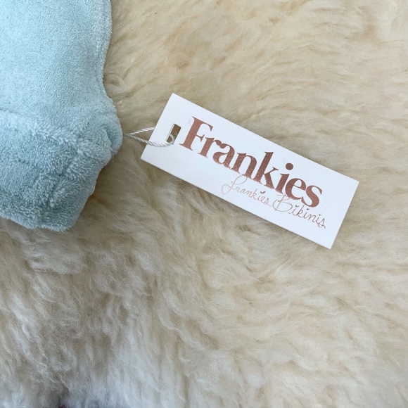 Frankies Phoebe Bikini Top - Picture 8 of 10